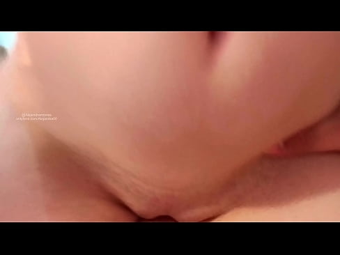 ❤️ Op de keamer fan myn suster sliepe en sa waard ik wekker ❤ Porno by wy ❌❤