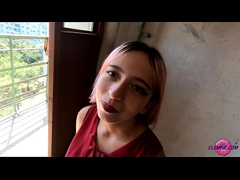 ❤️ Studint Sensual sûget in frjemdling yn 'e bûtenwrâld - Cum op syn gesicht ❤ Porno by wy ❌❤